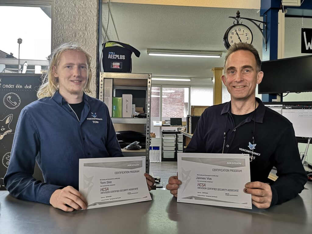 Tom & Jannes with certification